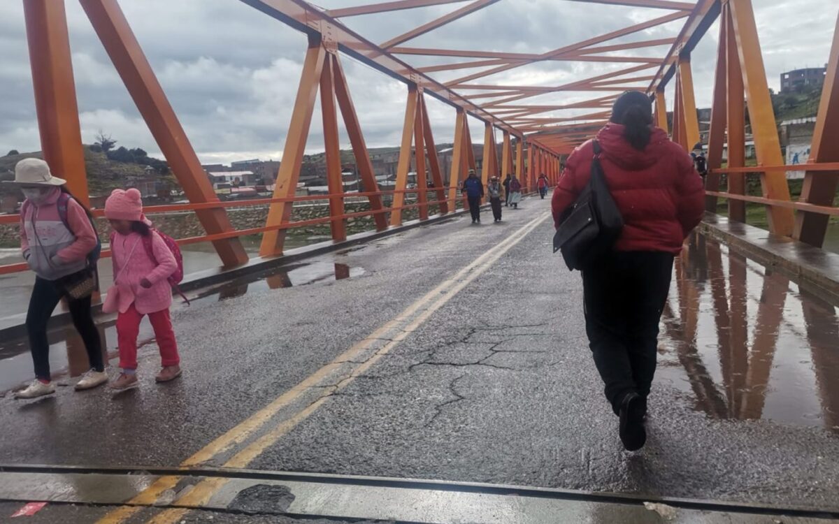 Foto referencial del puente Internacional de Ilave